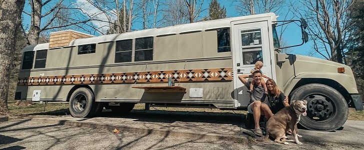 Couple converts school bus into a lovely home on wheels