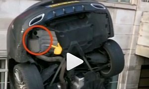 Crashed Mercedes Reveals Embarrassing Exhaust Pipe Under Its Skirt
