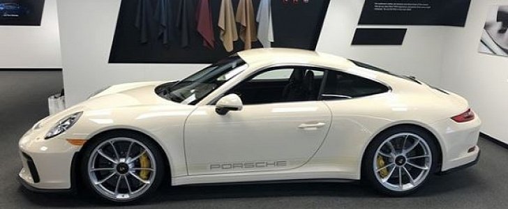 Creme White 2018 Porsche 911 GT3 Touring