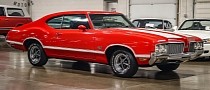 Crimson 1970 Oldsmobile 442 Claims to Be True to Its 455 V8 Origins, Also Affordable