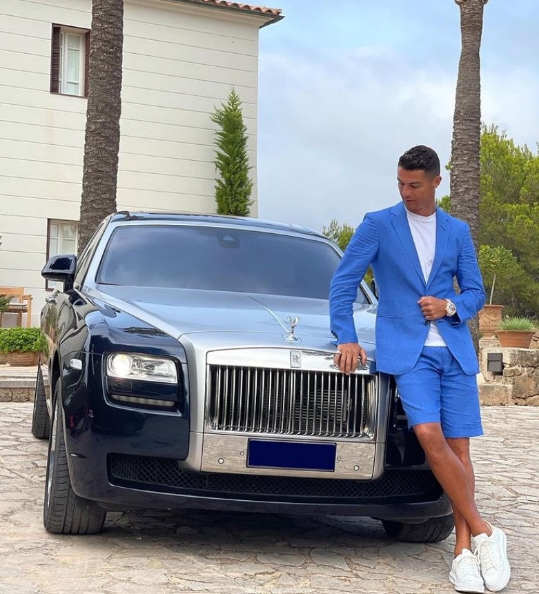 Cristiano Ronaldos Love For Speedy Cars Might Get Him A Speed Limit Outside His House 168829 1 