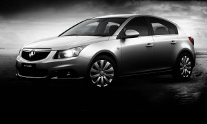 Cruze Hatchback Gets the Holden Touch