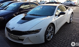 Crystal White BMW i8 Spotted in Germany