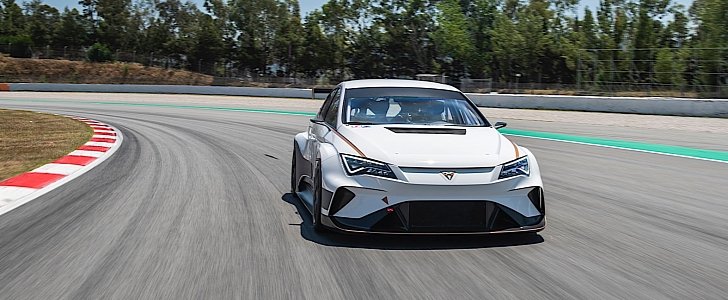 Cupra e-Racer on the track in Spain