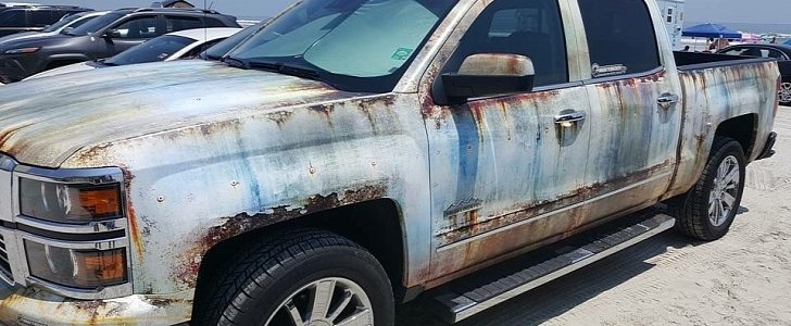 Current-Generation Chevy Silverado Gets Rusty Wrap