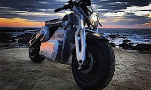Curtiss Zeus Motorcycle Is the God’s Electric Lighting