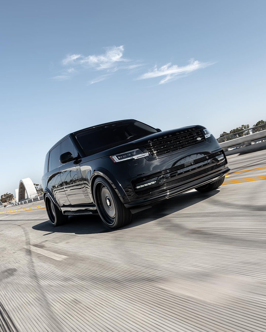 Custom 2023 Range Rover Autobiography Shows a Properly Stanced and Widebody  Lifestyle - autoevolution