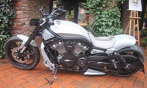 Custom Harley-Davidson V-Rod Looks as Powerful as a Silverback Gorilla