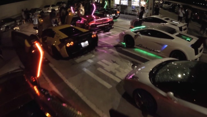 Custom Sportscars, Female Bikers and Greed for Speed Build Japan’s Night Life
