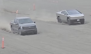 Cybertruck Drag Races F-150 Lightning on Sand, One Should Have Just Stayed on a Sunlounger