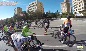 Cyclists Hit an Invisible Wall, the Wind Hilariously Stops Them in Their Tracks