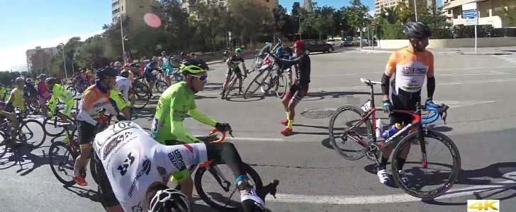 Cyclists versus the wind
