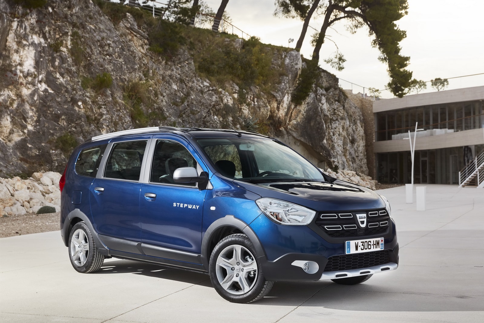 2017 Dacia Dokker and Lodgy Facelift Priced - autoevolution