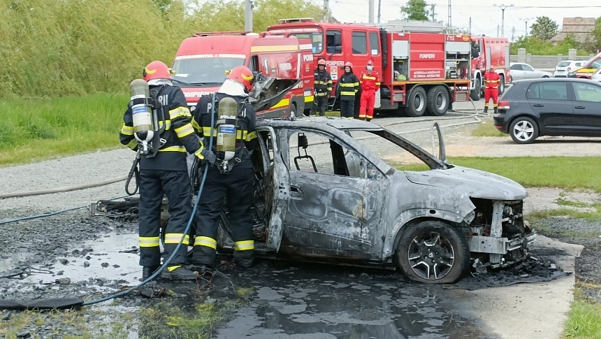 This is what was left from a Dacia Spring that caught fire in Romania