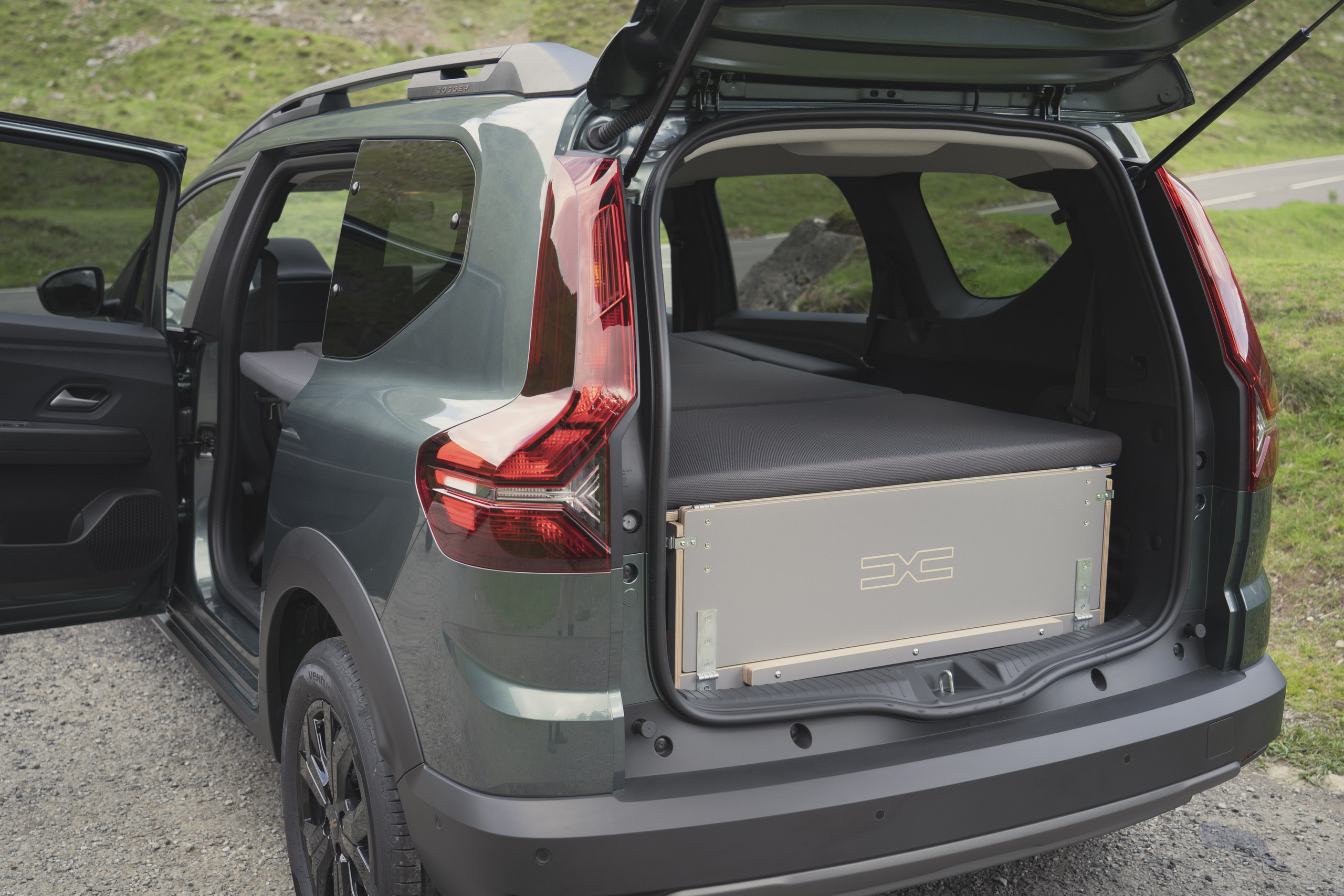 Dacia Wants Its Customers To Sleep Under the Stars With Their New ...