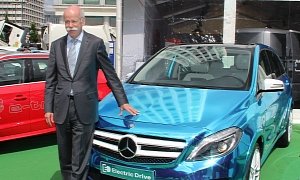 Daimler's Dieter Zetsche Says He'd Love to Be Replaced by a Woman, No Successor in Sight