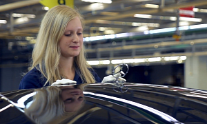 Daimler's Sindelfingen Plant Video is Full of Smiling Engineers and Robots