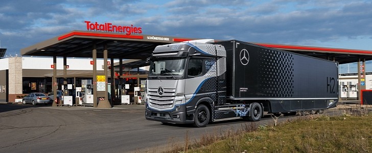 Daimler Truck signs agreement with TotalEnergies