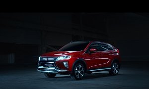Damien Escobar Sings the 2018 Mitsubishi Eclipse Cross Back on TV