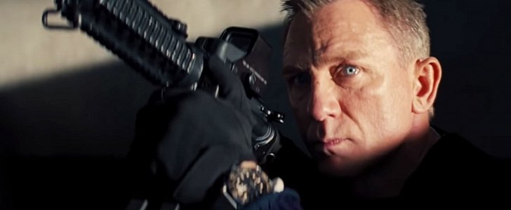 Daniel Craig as James Bond, wearing the Seamaster Diver 300M Co-Axial Master Chronometer