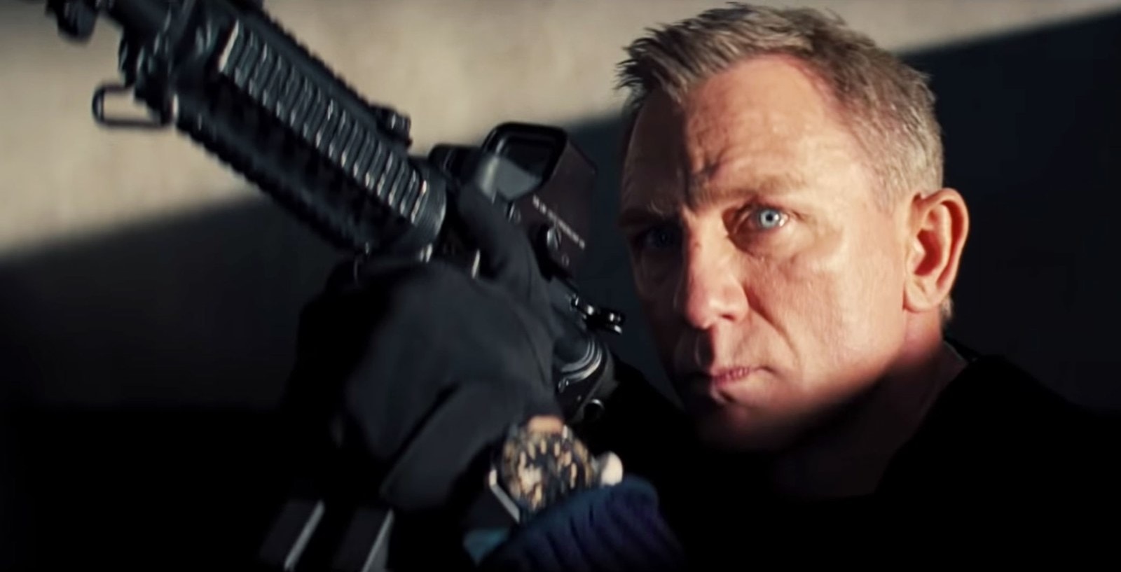 https://s1.cdn.autoevolution.com/images/news/daniel-craig-helped-design-the-omega-watch-james-bond-wears-in-no-time-to-die-139611_1.jpg