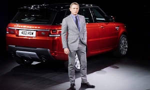 Daniel Craig Introduces the 2014 Range Rover Sport, Pockets $1 Million