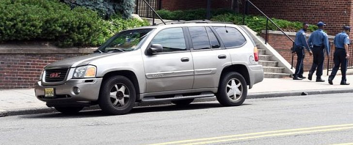 Cops find 6-year-old girl left in SUV overnight in Jersey City