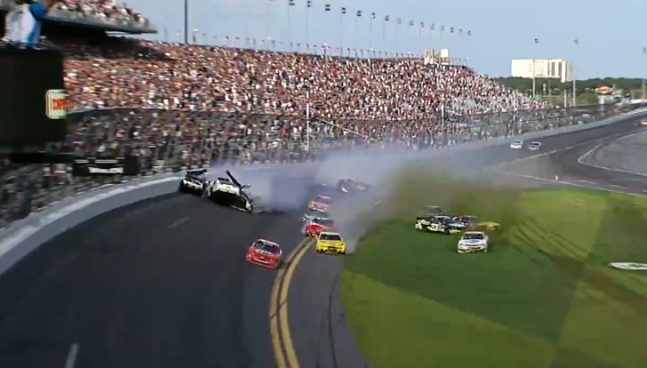 Daytona NASCAR crash