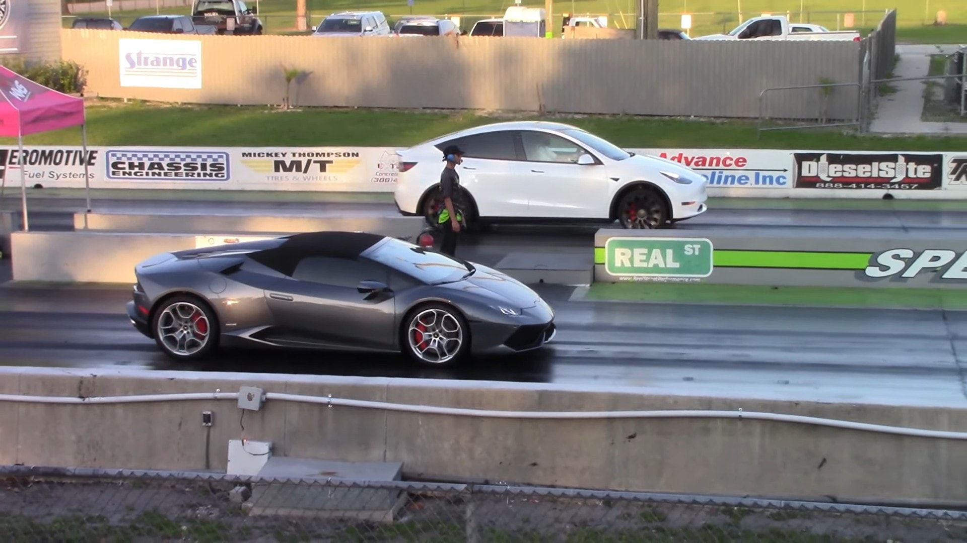Delicious-Sounding Lambo Huracan Drags Tesla and Charger, Spyder Wins ...