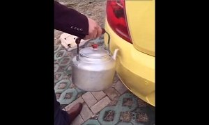 Dented VW Beetle Bumper Fixed with Hot Water in China