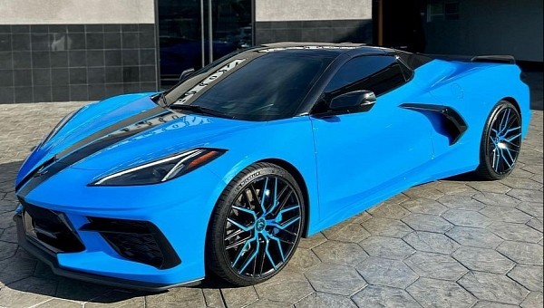 2022 corvette stingray baby blue