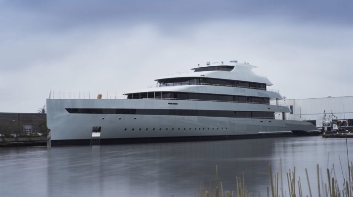 Savannah hybrid luxury yacht