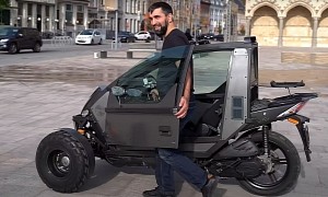 DIY Project "Futuristic Motorcycle" Now Boasts Three Wheels and Is Awesome