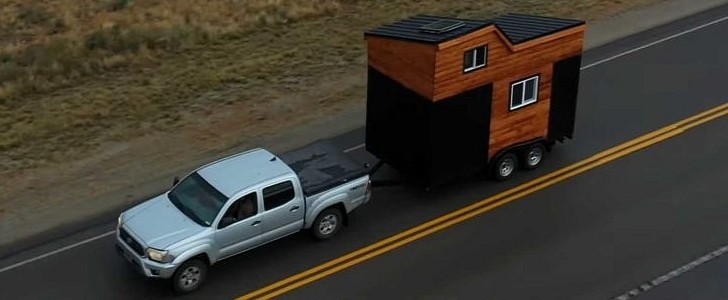 DIY Tiny Home Costs Under $8,000 to Build, Is Quite Good-Looking