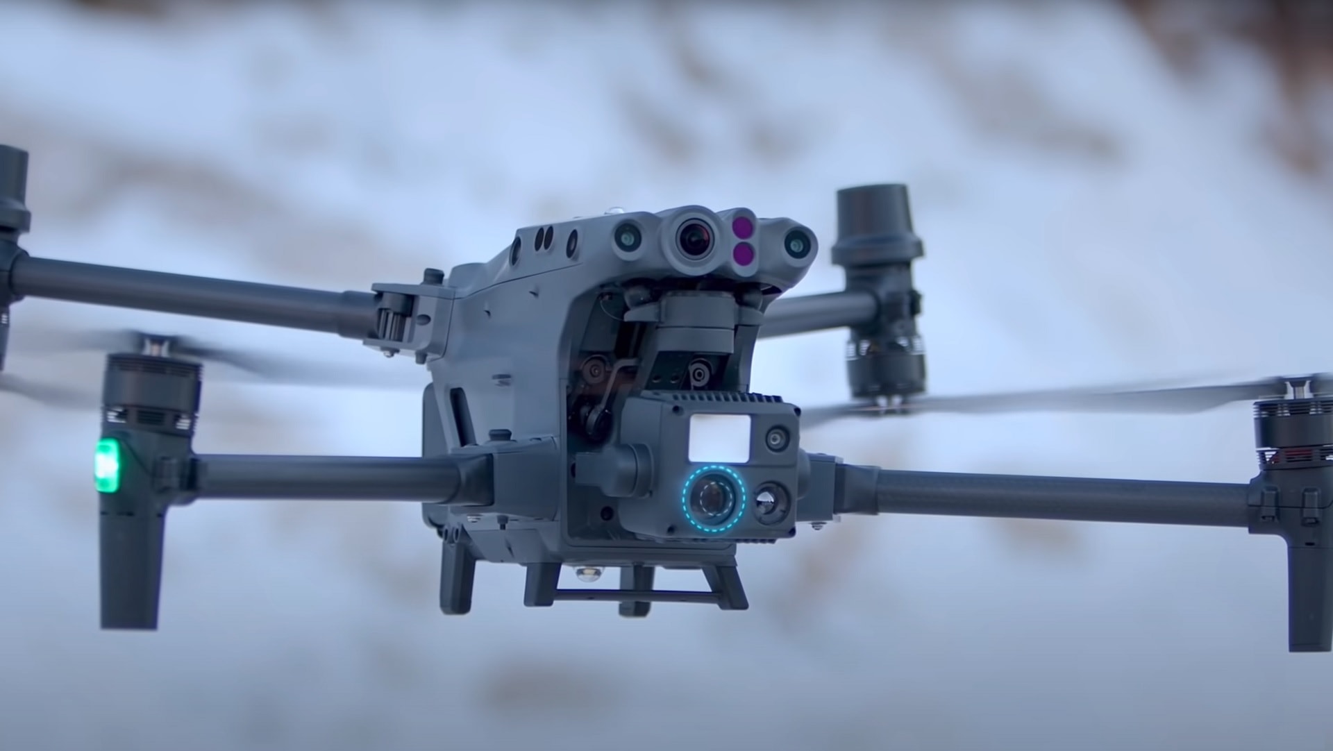 areal finansiere lungebetændelse DJI Launches Its New Enterprise Flagship, a $10K Backpack-Friendly but  Rugged Drone - autoevolution