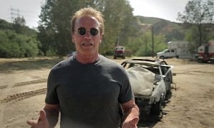 Do You Want to Blow Sh*t Up with Arnold Schwarzenegger in His Tank? – Video