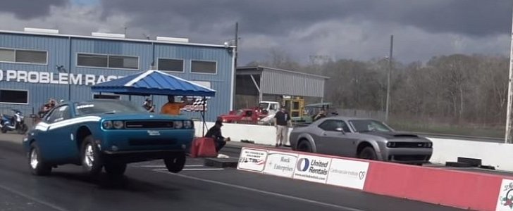 Dodge Challenger Demon vs. Dodge Challenger Drag Pak Drag Race