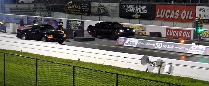 Dodge Challenger Hellcat vs Dodge Dakota drag race