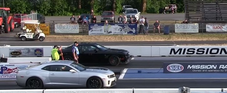 Dodge Challenger Hellcat vs Chevrolet Camaro ZL1 Drag Race