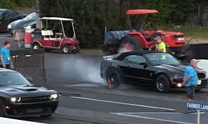 Dodge Challenger Hellcat Drag Races Ford Mustang Shelby GT500, America Wins