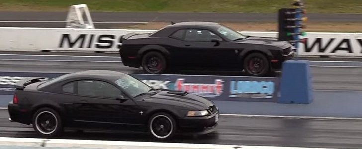 Challenger Hellcat Widebody Drag Races Ford Mustang Mach 1