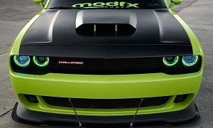 Dodge Challenger "Mean Green" Looks Like a Whole Lot of HEMI
