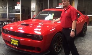 Dodge Challenger Salesman Doesn't Know How to Hellcat, Messes Up Presentation