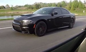 Dodge Charger Hellcat Can't Keep Up with a BMW E39 M5