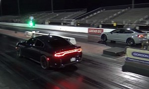 Dodge Charger Hellcat Drag Races Tesla Model 3, Driveshaft Goes Bye-Bye