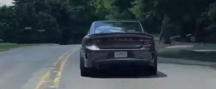 Dodge Charger Hellcat Widebody Spied