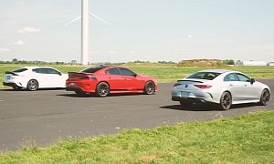 Dodge Charger Races Kia Stinger and Mercedes CLS, Someone Punches Above Their Weight