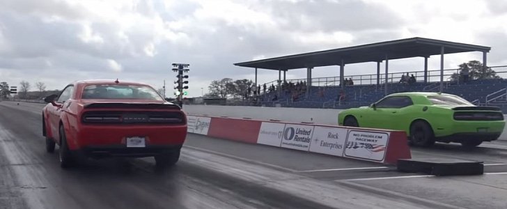 Dodge Demon vs 1,000 HP Hellcat drag race