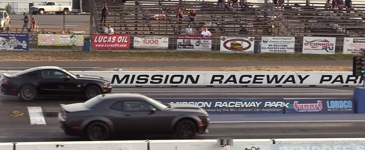 Dodge Demon vs. Ford Mustang Shelby GT500 Drag Race
