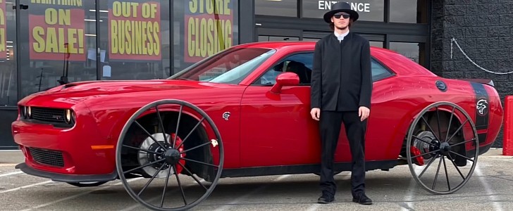 Dodge Hellcat on Horse & Buggy Wheels Is an Amish Muscle Car, Does Burnouts